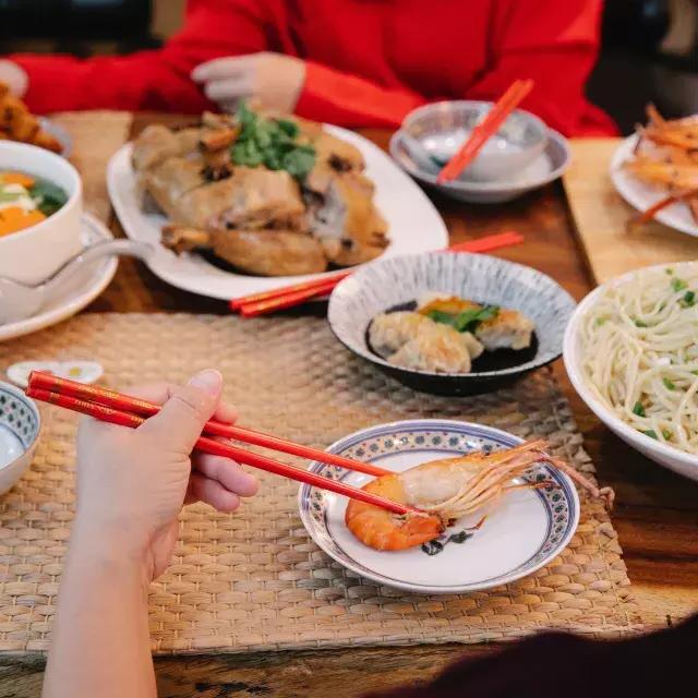 Cuisine chinoise sur la table